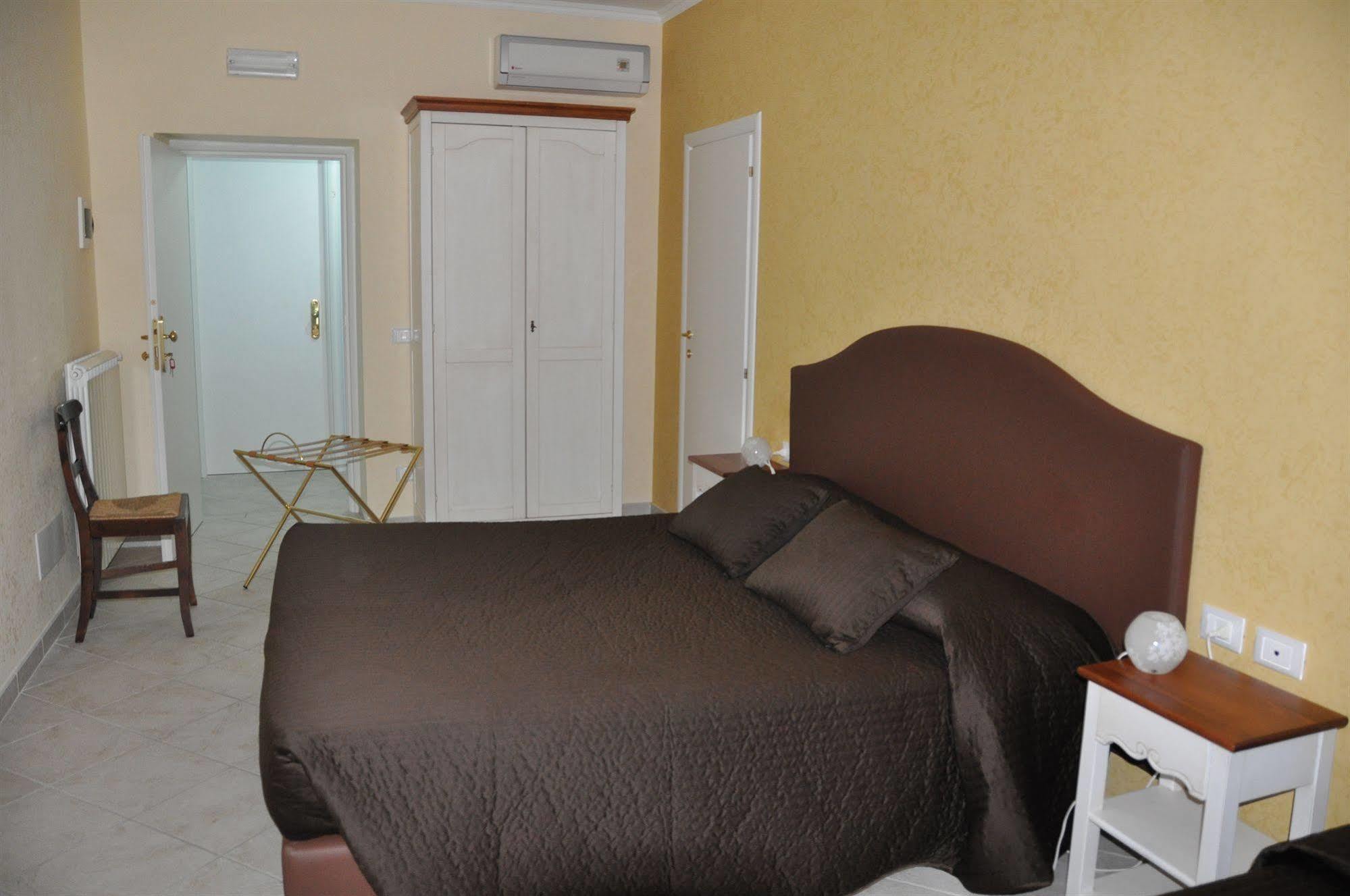 Bed and Breakfast Re Monti Rom Exterior foto